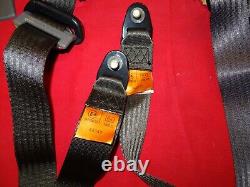 NEW Genuine Range Rover Classic Front Seat Belts N/S O/S MUC5955 RTC6118 GR