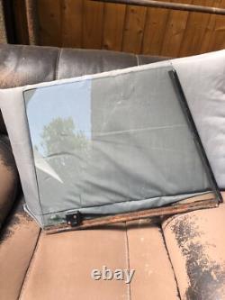 RANGE ROVER CLASSIC 2 door sliding side window +catch, O/S