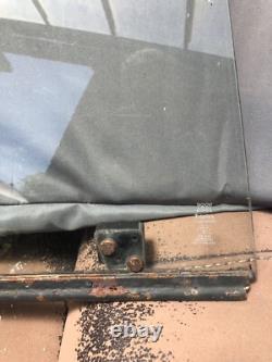 RANGE ROVER CLASSIC 2 door sliding side window +catch, O/S