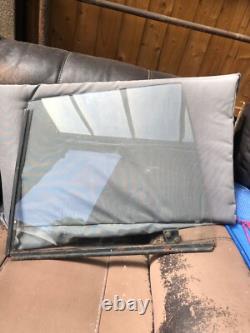 RANGE ROVER CLASSIC 2 door sliding side window +catch, O/S