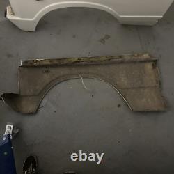 Range Rover Classic 2 Door Front Wing Fiberglass OS FRONT RIGHT