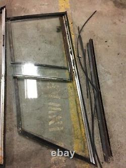 Range Rover Classic 2 door Rear side windows and frames for spares/repair