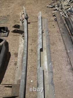 Range Rover Classic 4 Door Rear bumper Genuine Good Galvanised Pair Full Set