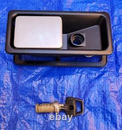 Range Rover Classic Door Lock Handle R/h, 1 Key Nos Original