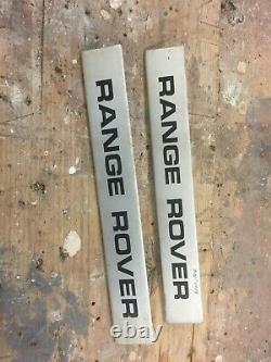 Range Rover Classic Early 2 door scuttle badges x 2 in good order