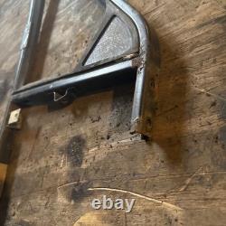 Range Rover Classic Early 4 Door Frame Passenger Side Front Window Lot2
