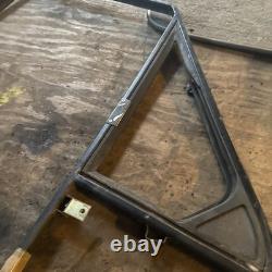 Range Rover Classic Early 4 Door Frame Passenger Side Front Window Lot2