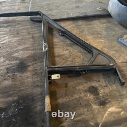 Range Rover Classic Early 4 Door Frame Passenger Side Front Window Lot2