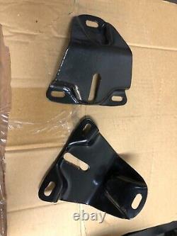 Range Rover Classic Early (LT95) transmission to chasss mounting brackets x 2