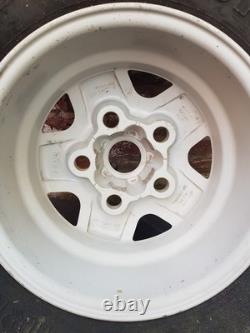 Range Rover Classic LSE/CSK 16 Alloy Wheel can be refurbished to colour choice