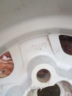 Range Rover Classic LSE/CSK 16 Alloy Wheel can be refurbished to colour choice
