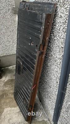 Range Rover Classic Lower Tailgate from a 1982 car