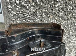 Range Rover Classic Lower Tailgate from a 1982 car