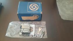 Range Rover Classic NOS early glovebox assembly + Latch & keys 390296 / 390846