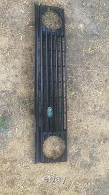 Range rover classic Genuine 4 Door Front Grill Lot9 Very Good