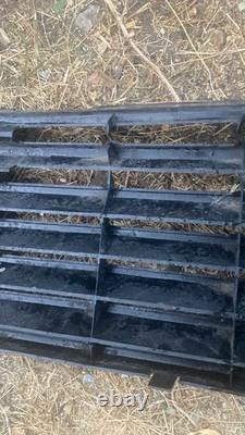 Range rover classic Genuine 4 Door Front Grill Lot9 Very Good