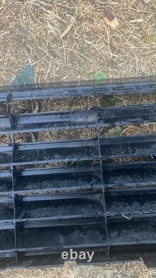 Range rover classic Genuine 4 Door Front Grill Lot9 Very Good