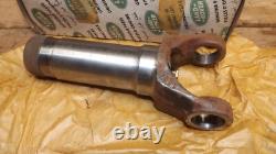 Splined end. Rear Range Rover Classic 1985 606652. Genuine Land Rover part